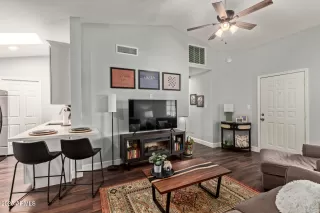 Photo #6: 6848533 Listing 