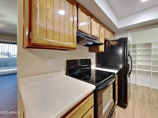 Photo #5: 6848585 Listing