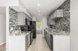 Photo #4: 6848592 Listing