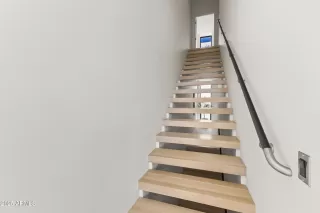 Photo #6: 6848804 Listing