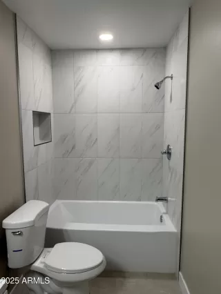 Photo #6: 6848831 Listing