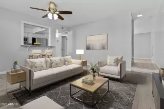 Photo #2: 6849172 Listing