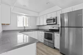 Photo #3: 6849172 Listing