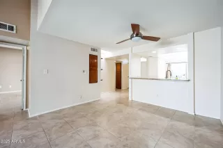 Photo #6: 6849193 Listing 