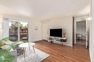 Photo #2: 6849264 Listing