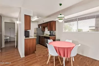 Photo #5: 6849264 Listing