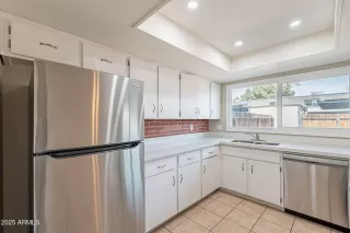 Photo #2: 6849273 Listing