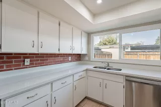 Photo #4: 6849273 Listing