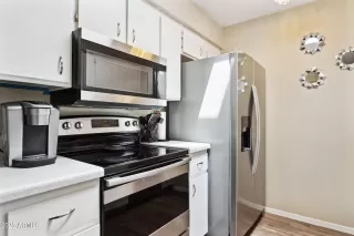 Photo #6: 6849476 Listing