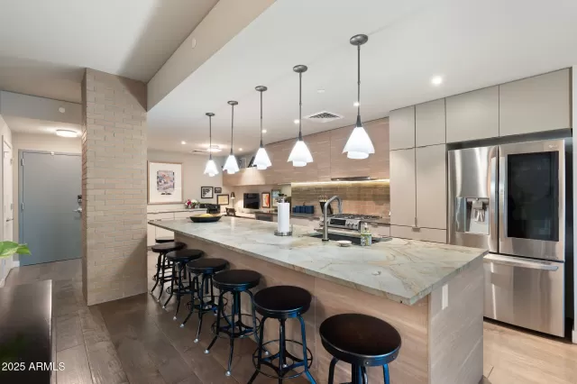 MLS: 6849599 Condo For Sale