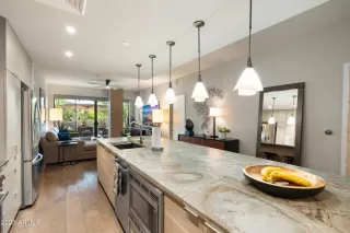 Photo #3: 6849599 Listing