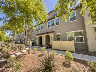 Photo #5: 6849611 Listing