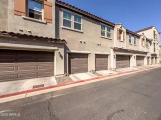 Photo #6: 6849611 Listing