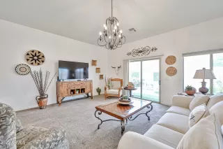 Photo #1: 6849670 Listing