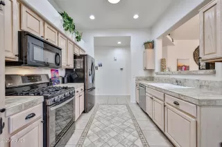 Photo #4: 6849670 Listing