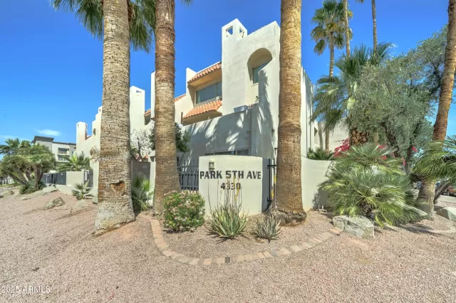 MLS: 6849685 Condo For Sale