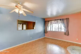 Photo #4: 6849685 Listing