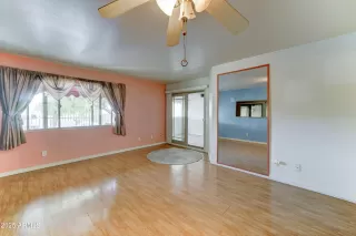 Photo #5: 6849685 Listing