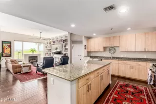 Photo #2: 6849751 Listing