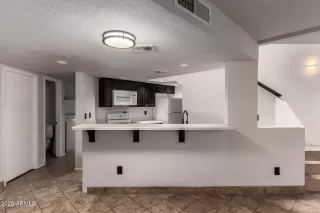 Photo #4: 6849779 Listing