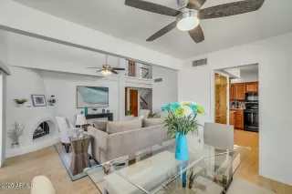 Photo #6: 6849836 Listing 