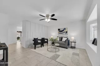 Photo #2: 6849906 Listing 