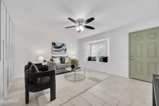 Photo #3: 6849906 Listing 