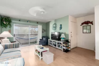 Photo #3: 6849940 Listing 