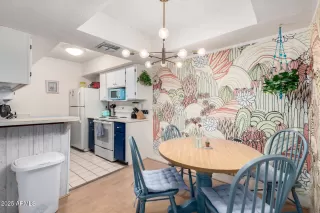 Photo #4: 6849940 Listing 