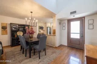 Photo #4: 6850010 Listing