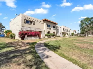 Photo #3: 6850103 Listing