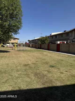 Photo #4: 6850107 Listing