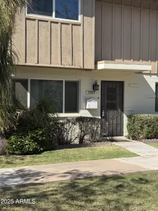 Photo #5: 6850107 Listing