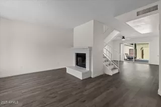 Photo #6: 6850115 Listing