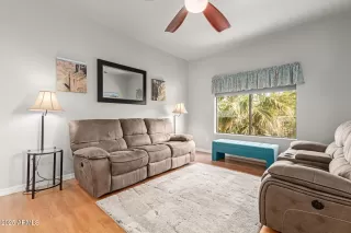 Photo #4: 6850261 Listing