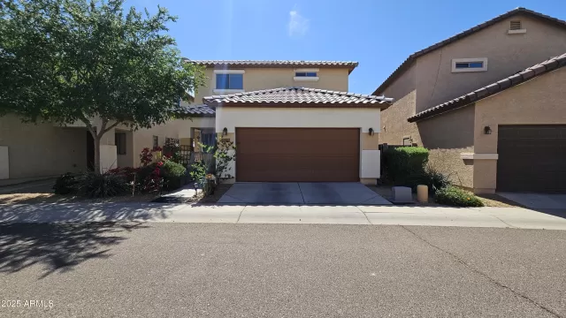 MLS: 6850332 Condo For Sale