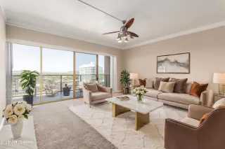 Photo #2: 6850342 Listing 