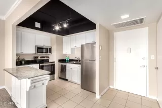 Photo #4: 6850342 Listing 