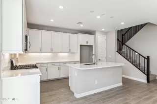 Photo #5: 6850451 Listing 