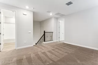 Photo #6: 6850505 Listing