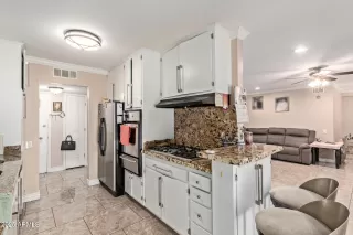 Photo #5: 6850545 Listing 