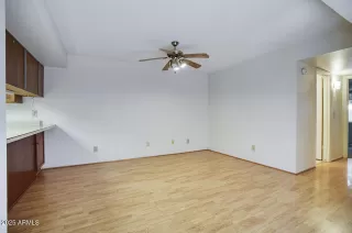 Photo #3: 6850868 Listing 