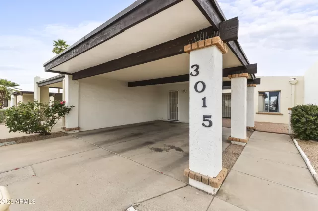 MLS: 6850920 Condo For Sale