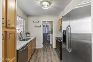 Photo #6: 6850920 Listing 