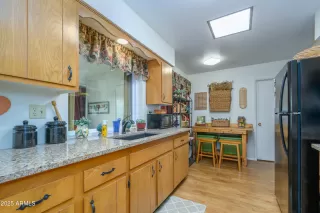 Photo #3: 6851033 Listing