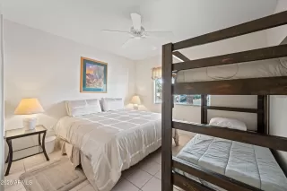 Photo #2: 6851161 Listing