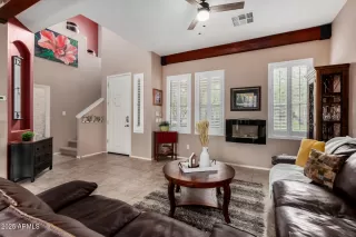 Photo #3: 6851326 Listing