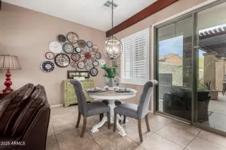 Photo #5: 6851326 Listing