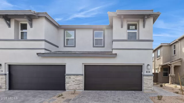 MLS: 6851498 Condo For Sale