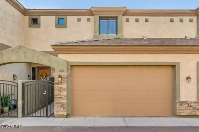 MLS: 6851626 Condo For Sale